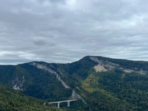 Montée au belvédère de la Colonne depuis Nantua et nature luxuriante - Alexia - 3