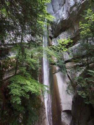 Angon, de Feeënbrug en de waterval - yann - 4