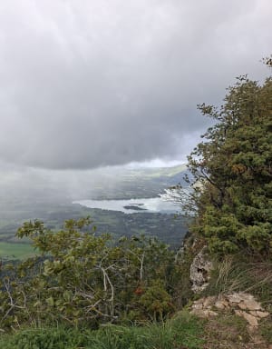 Grimper au Mont Grelle et vue plongeante sur le lac d'Aiguebelette - Amina - 3