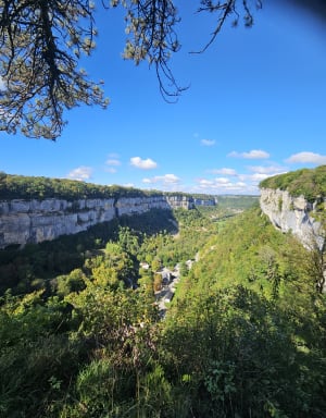 Baume-les-Messieurs-waterval en de Roche-belvedere - Loic - 5