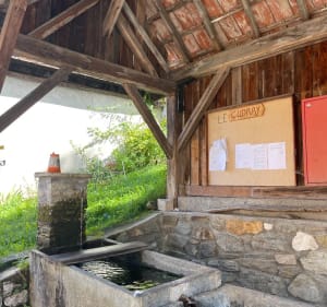 L’eau rousse et belvédère du jet d’eau, par le village de Cudray - Caroline - 3
