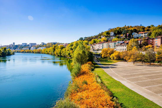 Balade dans le Rhône (69) le long de la rivière près de Lyon