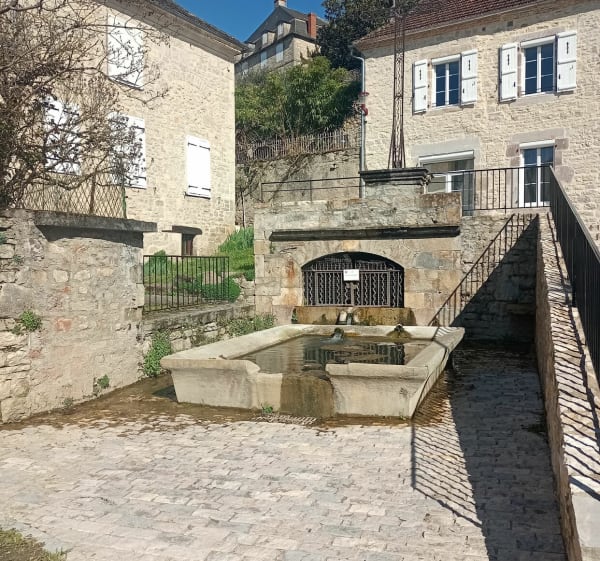 Du bourg de Bétaille aux bords de La Dordogne - Nathalie - 1