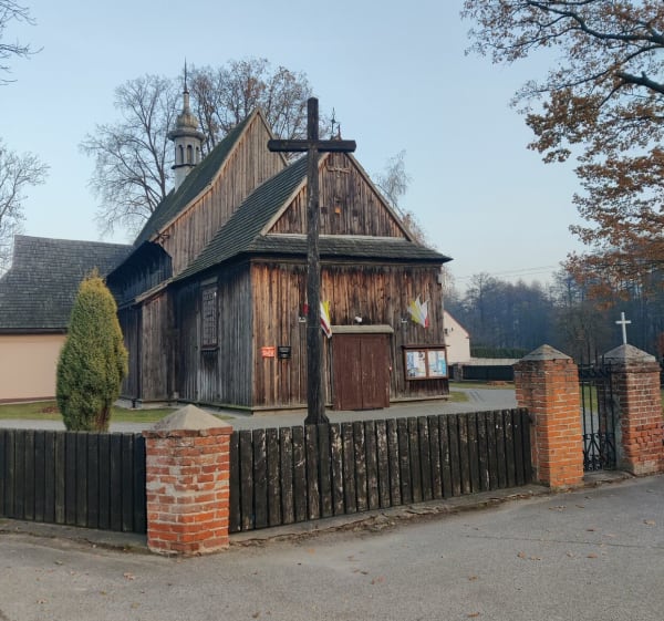Zabytkowe kościoły drewniane wzdłuż rzeki Łupii - Słupia - 1