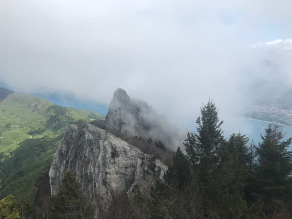 Legendarische route naar het uitzichtpunt van de Mont du Chat - Le Bourget-du-Lac - 1