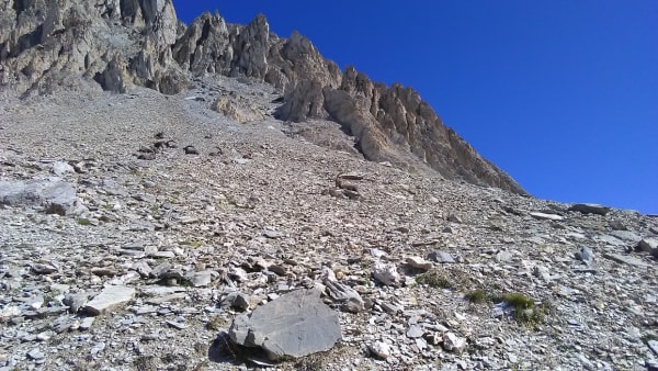 Lac des Béraudes et descente d'éboulis dans les Hautes-Alpes - Cime de Laval, Névache - 1