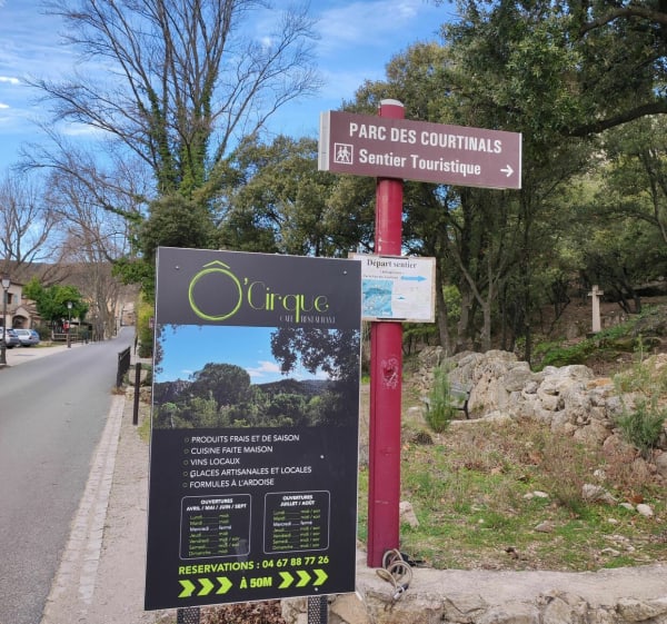 Het keteldal van Mourèze vanuit Villeneuvette - La Villeneuvette - 1