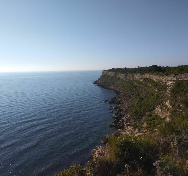Port Leucate - phare. Ballade le long des falaises. - Port Lecat - 1