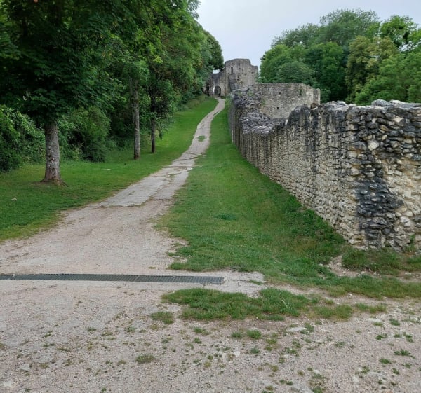 De tocht door Provins langs de wallen - Provins - 1