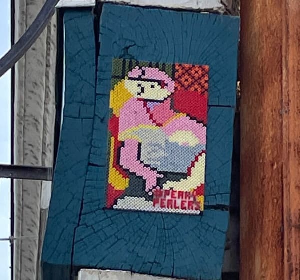 Découverte du street art des Peaky Perlers à Amboise - Amboise - 1