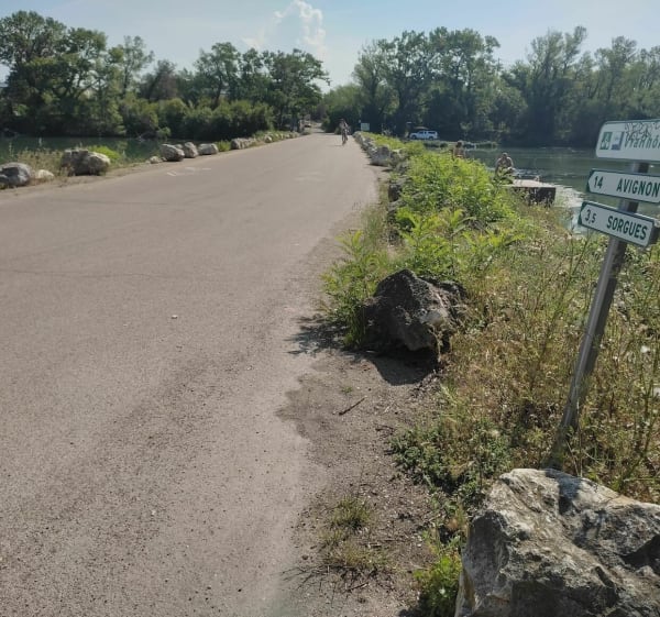 Châteauneuf-du-Pape par la Via Rhôna par le Plan d'eau de la Lionne à vélo - Châteauneuf-du-Pape - 1