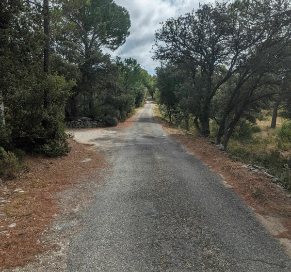 Boucle en VTC entre L'Isle-sur-la-Sorgue et Saumane-de-Vaucluse - L'Isle-sur-la-Sorgue - 1