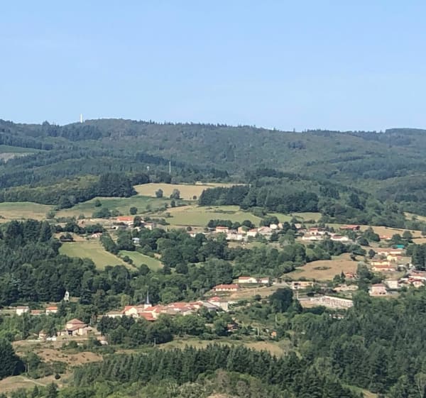 Du château de la Bernarde à La Croix Prost par Le Bouthéran - Renaison - 1
