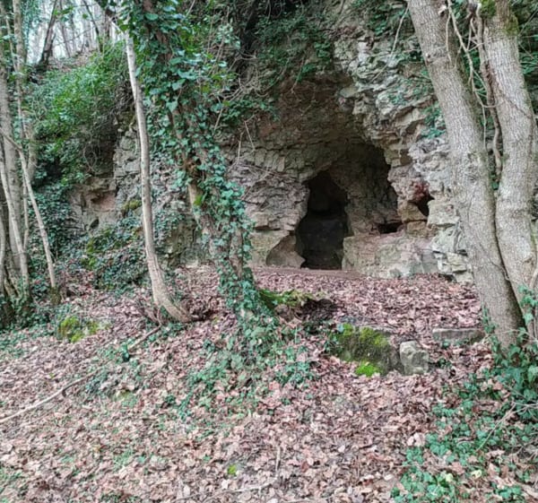 Circuit des cavernes. Pierre la Treiche. - Pierre-la-Treiche - 1
