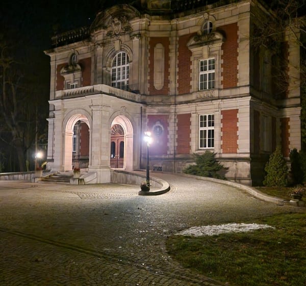 Po oświetlonych ścieżkach parku w Świerklańcu - Świerklaniec - 1