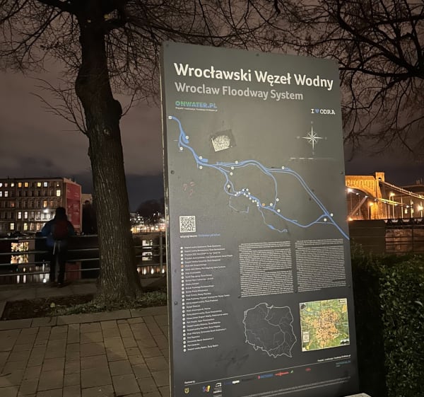 Wieczorny spacer z widokiem na Sedesowce - Wrocław - 1