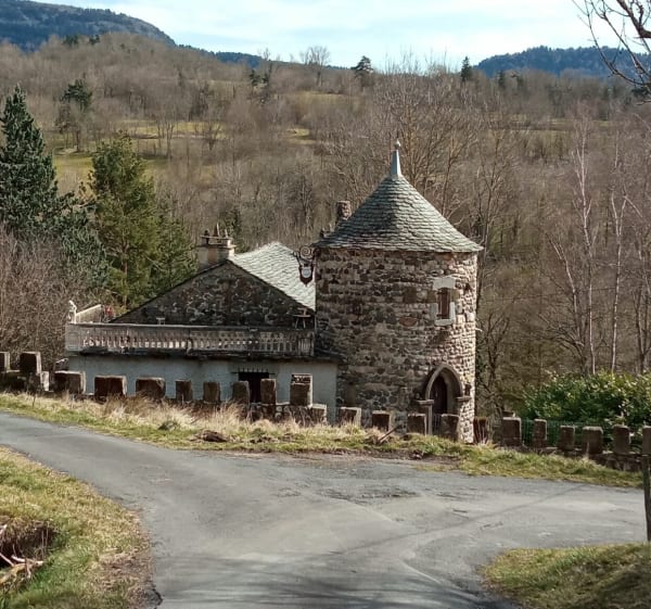 A la découverte d'un manoir au pays de Jules Romains - Saint-Julien-Chapteuil - 1