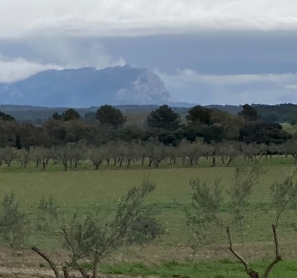 Venelles et village de Coutheron, à plat dans la campagne - Venelles - 1