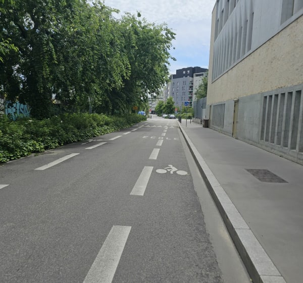 Tour vers Lyon 1 - Vénissieux - 1