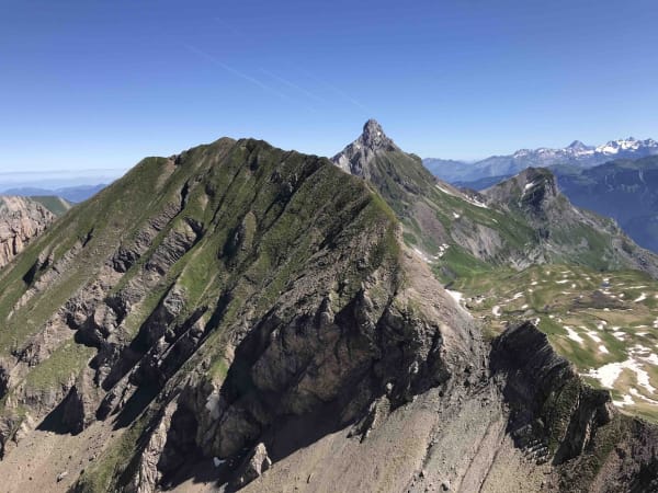 L'Ambrevetta par le lac de Tardevant et les reposants alpages des Aravis - La Clusaz - 1