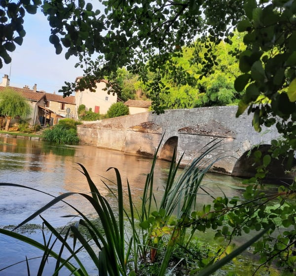 Champagne par la vallée de Belle Eve - Champagné-Saint-Hilaire - 1