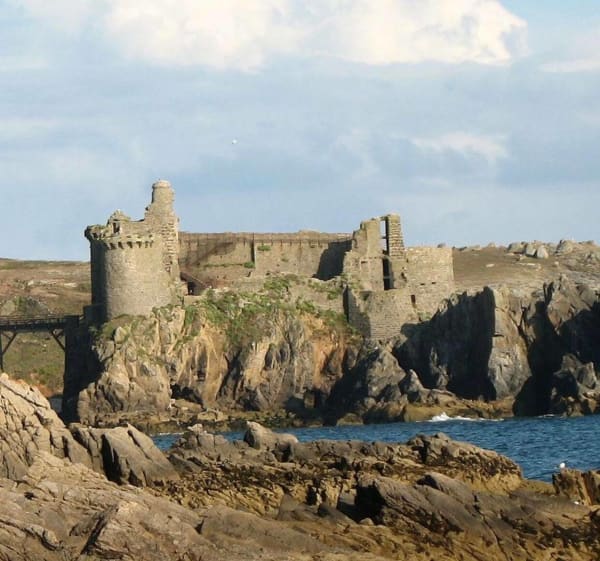Phare, citadelle et mégalithes : on en prend plein l'île d'Yeu - Decathlon - 1
