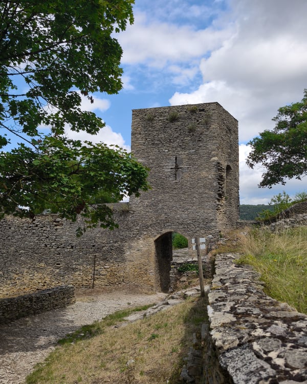 Grandes tours et petit tour autour de Crémieu - Crémieu - 1