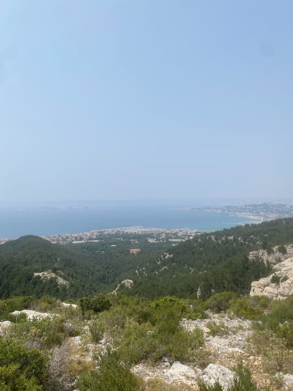 Croix de Marseilleveyre et panoramas sur la cité phocéenne - La Pointe Rouge - 1