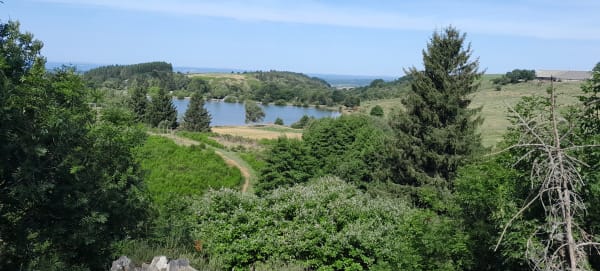 Murat-le-Quaire et le sommet d’une ancienne cheminée - Murat-le-Quaire - 1