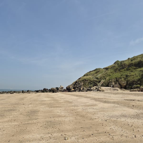 Sur la plage de Trouville - Trouville-sur-Mer - 1