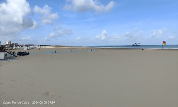 Flower power sur la plage de Calais et Fort Risban - Calais - 1