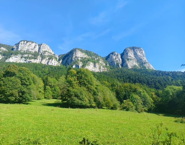Corbel et ses fontaines par le superbe GR 9 - Marine - 1