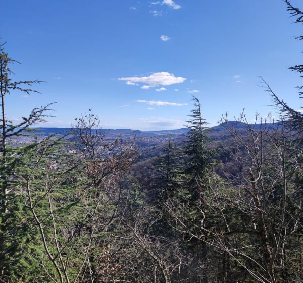 Montagne Percée et chemin des crêtes, par Puy de la Charité - Laurent - 1