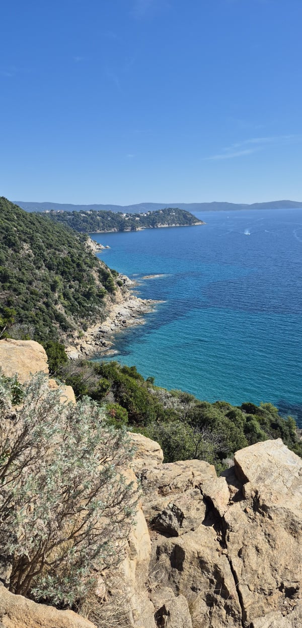 Filer jusqu'à la pointe du Dattier au bord de l'eau - Cavalaire-sur-Mer - 1
