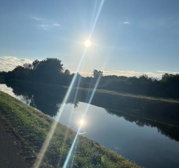 Le long du canal à Delle, par Grandvillars - Charmois - 1