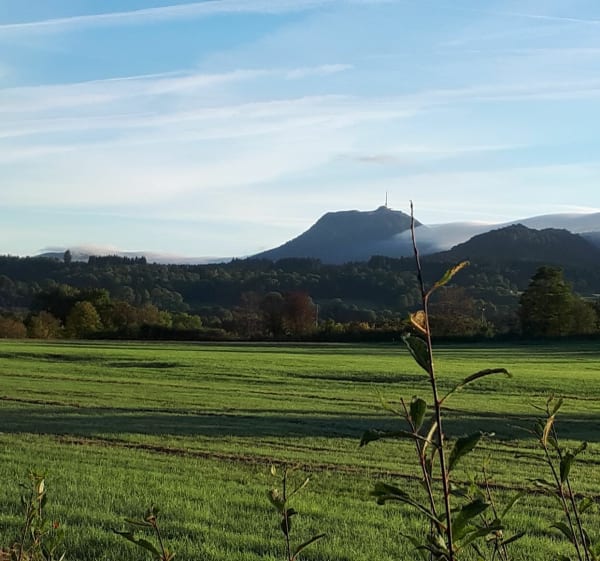 Nébouzat et Tour du Puy de Pourcharet - Nébouzat - 1