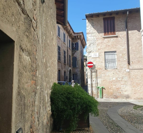 Brescia en Italie entre château et domo - Brescia - 1