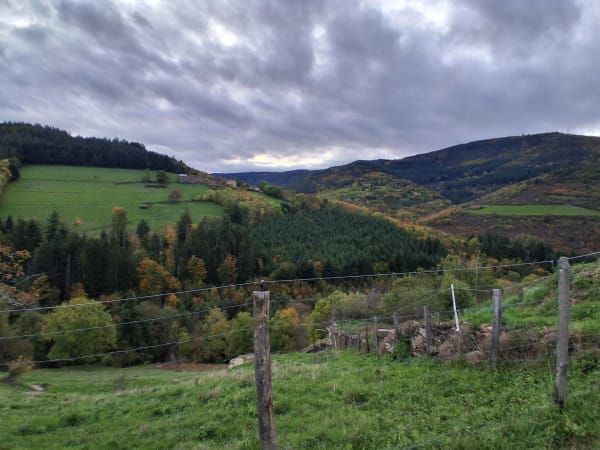 La Valla-en-Gier, par Rossillol et Maisonnettes - Douglas - 1