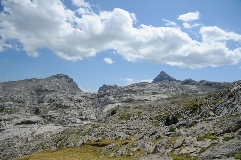 Randonnée au Pic d’Anie : désert de lapiaz dans le Béarn 