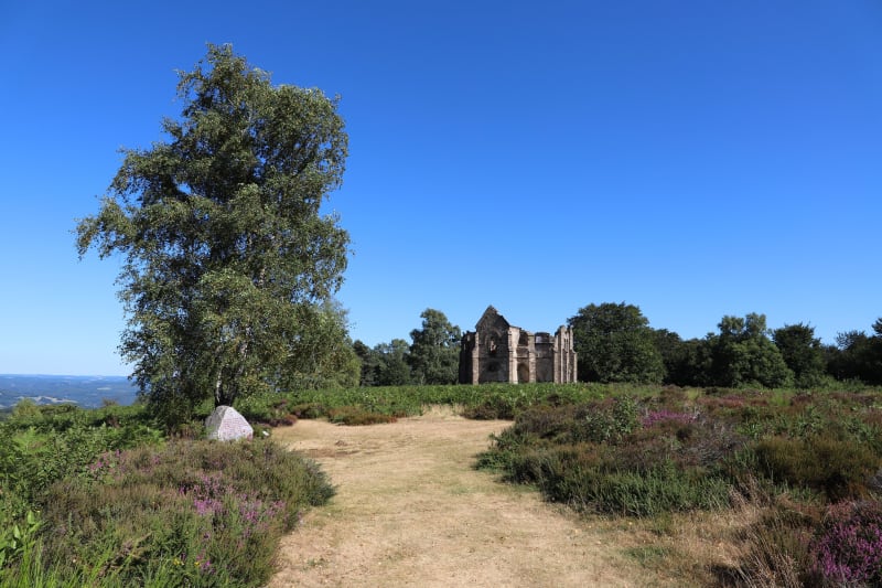Legendes van de berg Gargan en een fascinerende wandeling - Saint-Gilles-les-Forêts
