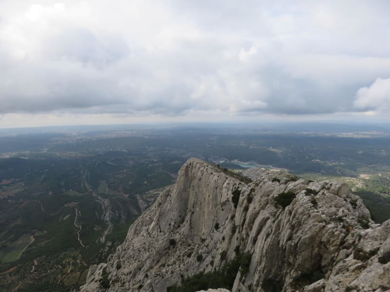Kruis van de Provence en panoramische bergkammen - Saint-Marc-Jaumegarde
