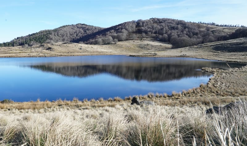 Het meer van Pises en dwalen in een steppelandschap - Dourbies