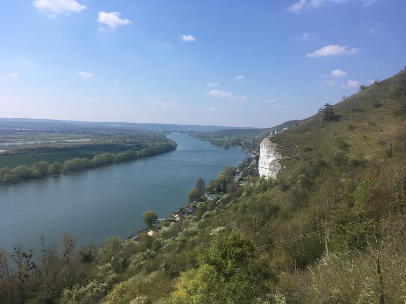 Falaises aériennes au Petit Andely et carte postale normande - Le Petit Andely, Les Andelys