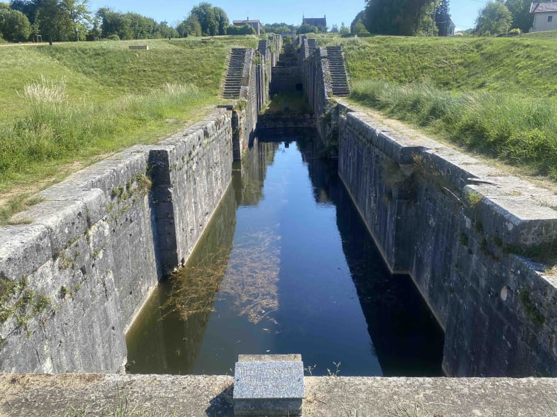 Boucle de Rogny-Les-Sept-Écluses et longue balade historique - Rogny-les-Sept-Ecluses