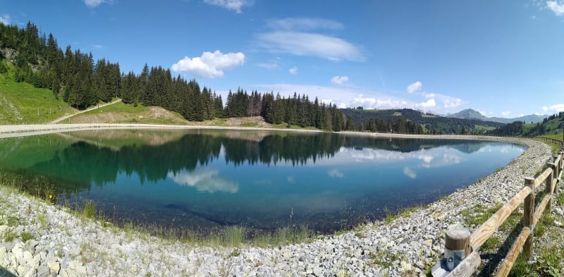Lac sous l’Aiguille et reflets alpins - La Clusaz