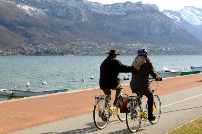 Balkons van het meer van Annecy en beklimming van de Col de la Forclaz - Esplanade du Pâquier