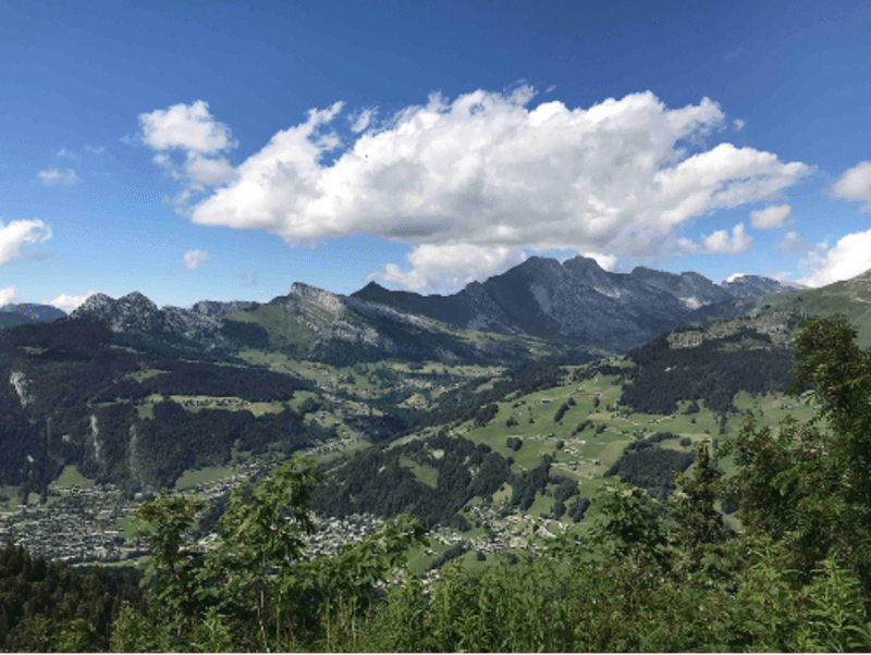 Tête du Danay et zénitude dans la forêt des Aravis - La Clusaz