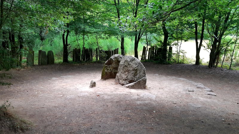 Forêt de Brocéliande et tombeau de Merlin à vélo - Paimpont