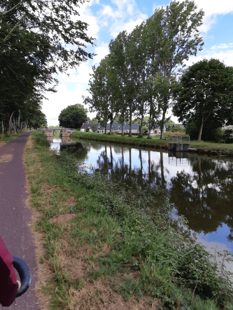 Douceur et patrimoine breton au fil du Canal de Nantes à Brest - Malestroit