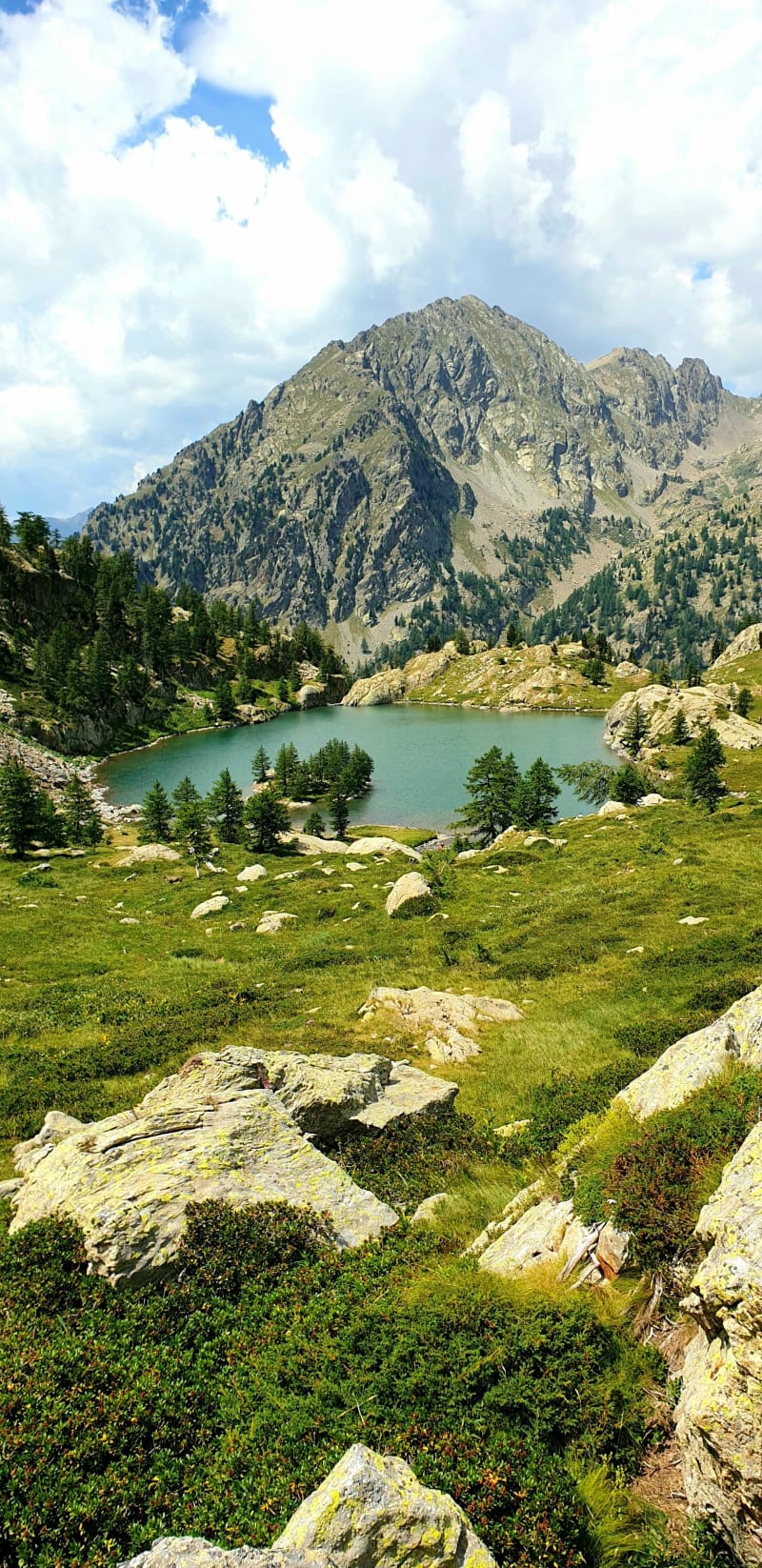 Pas des Ladres et vue plongeante sur le Lac de Trécolpas - Saint-Martin-Vésubie